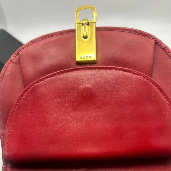 Gucci Vintage Red Leather Half-Moon Clutch with Gold hardware - Picture 4 of 16